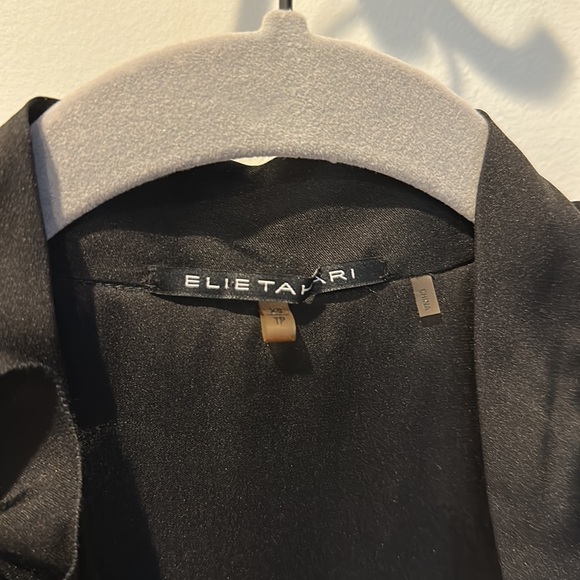 Elie Tahari black silk ruffled neck sleeveless blouse - XS - Picture 5 of 6